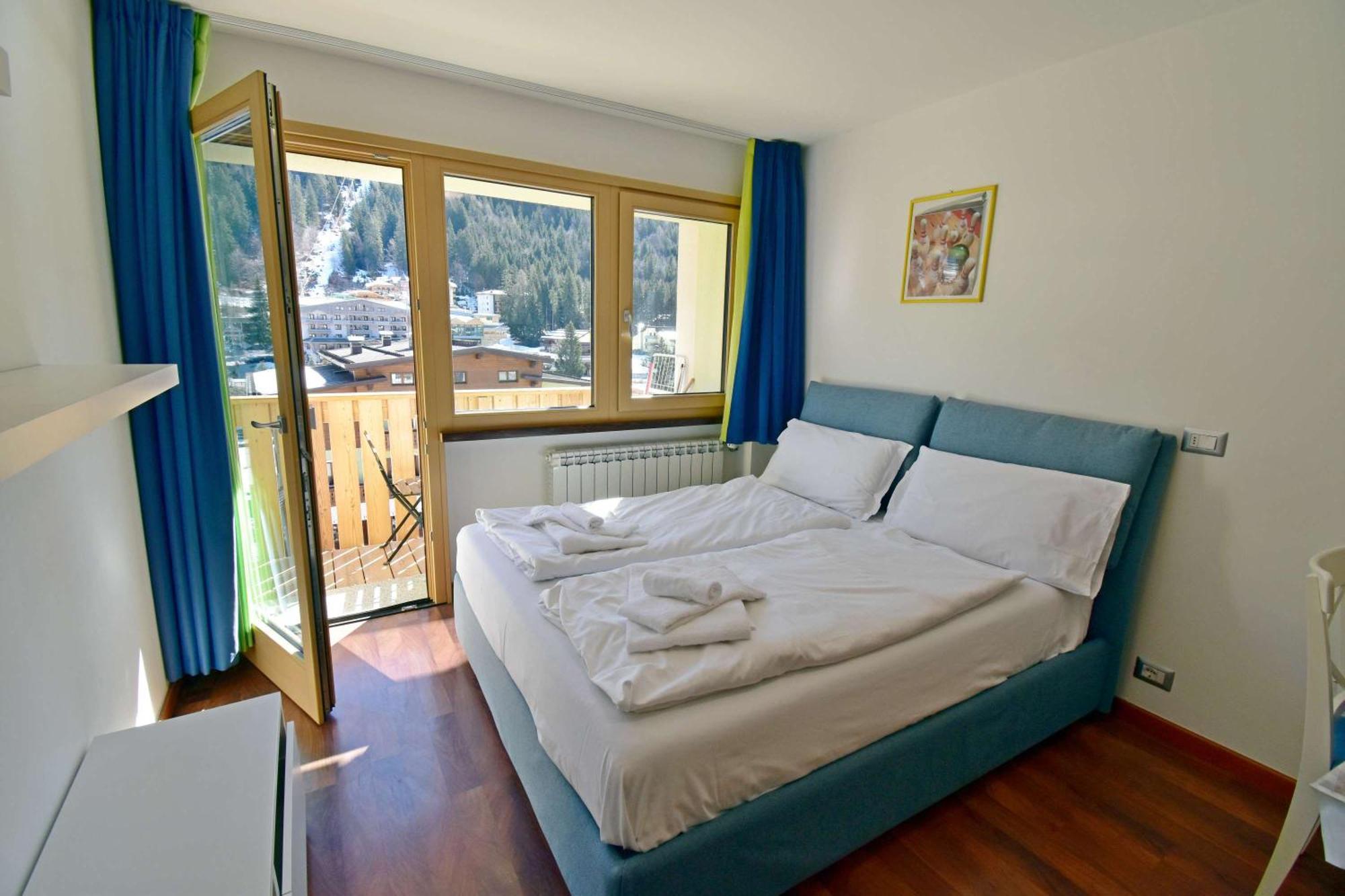 Emerald Studio Apartment Madonna di Campiglio Bagian luar foto