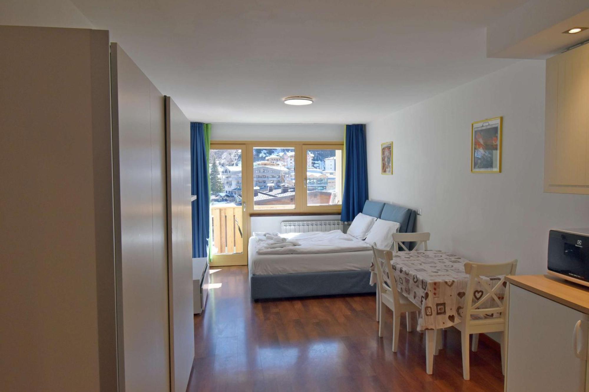 Emerald Studio Apartment Madonna di Campiglio Bagian luar foto